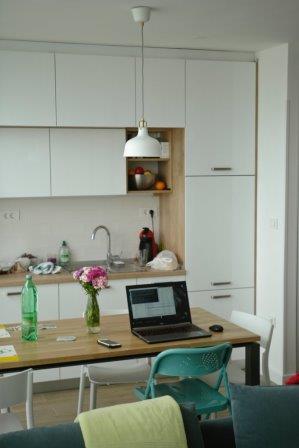 Tu oficina en casa puede ser la mesa de tu cocina